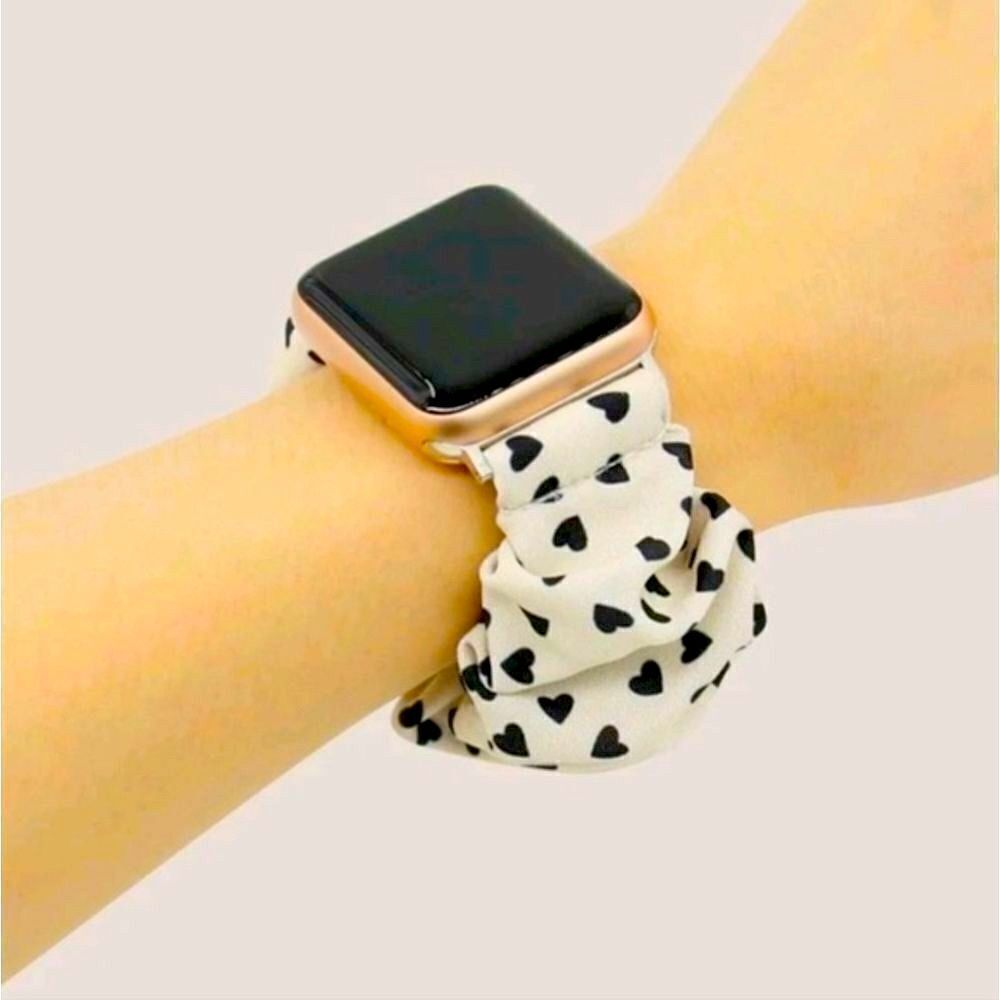 Heart Scrunchie Apple Watch Band - Picture 3 of 7
